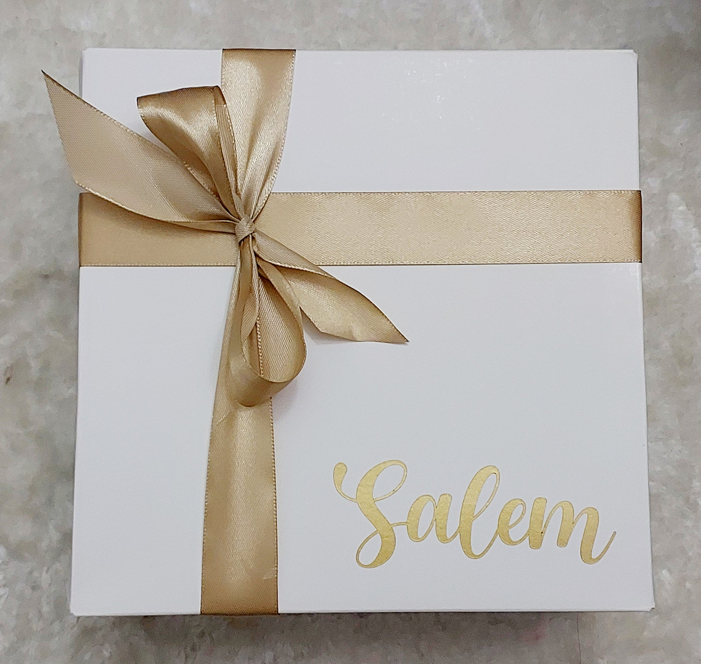 GIFT BOX - PUT MY ORDER IN A BOX PERSONALIZED WITH A NAME